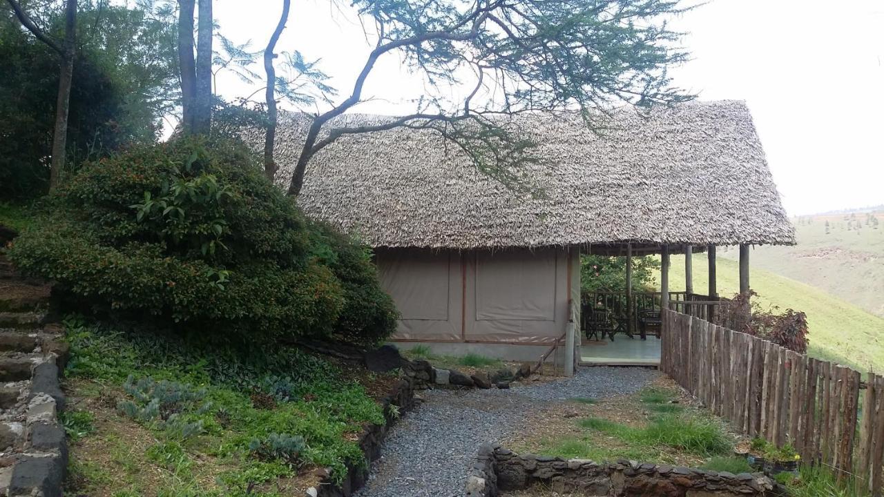 Maili Saba Camp Villa Nakuru Ngoại thất bức ảnh