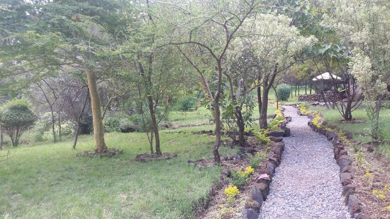 Maili Saba Camp Villa Nakuru Ngoại thất bức ảnh
