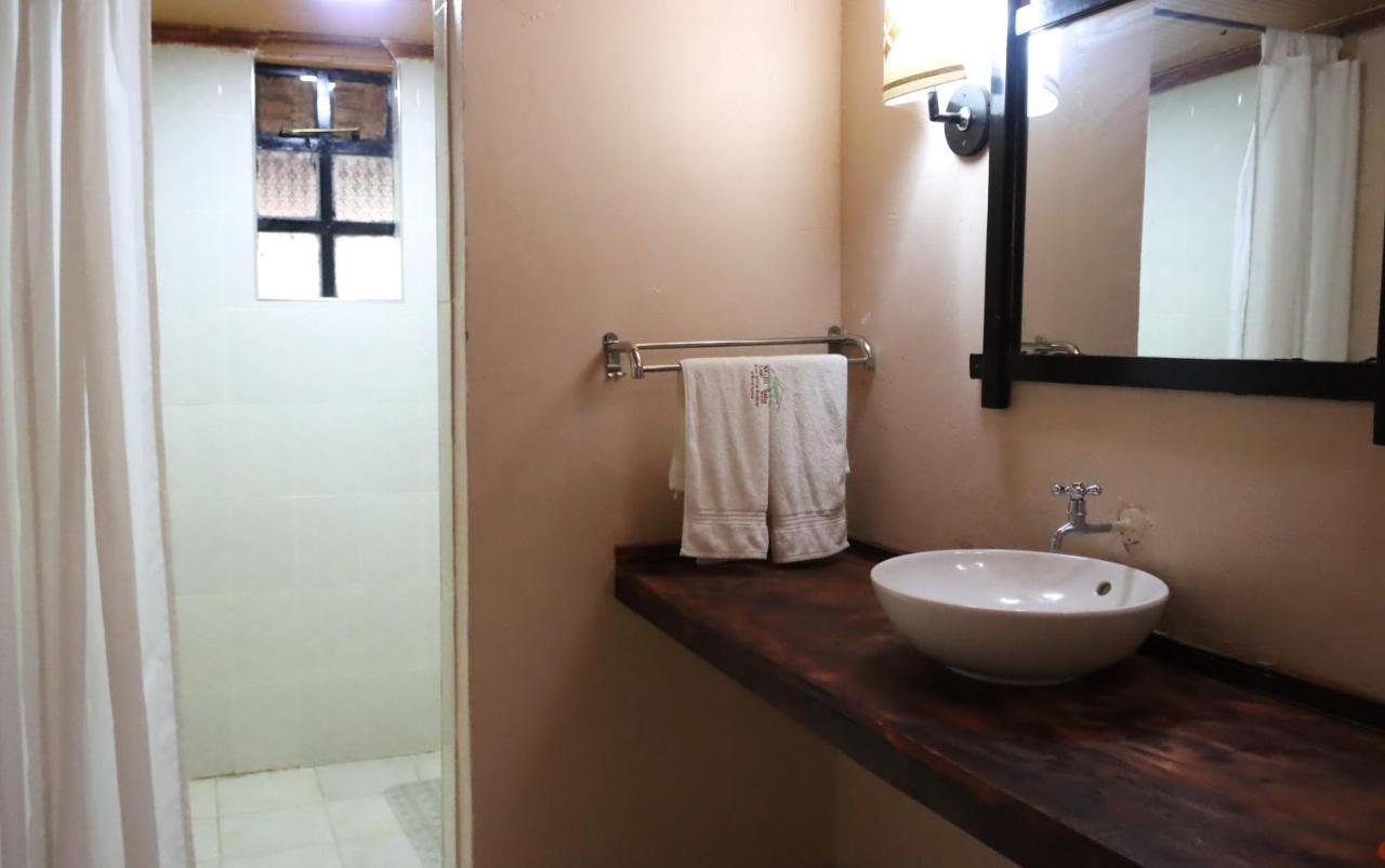 Maili Saba Camp Villa Nakuru Ngoại thất bức ảnh