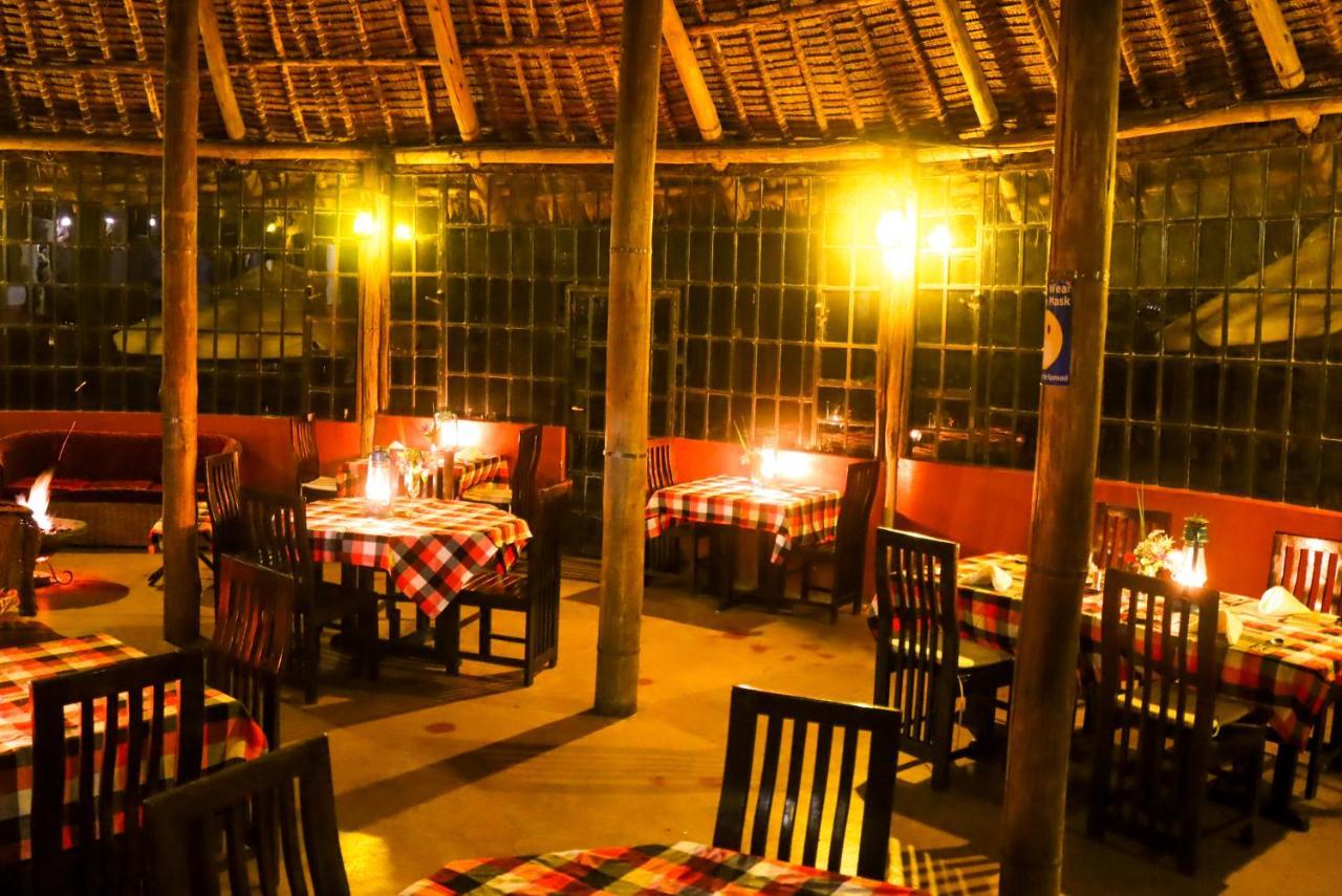 Maili Saba Camp Villa Nakuru Ngoại thất bức ảnh