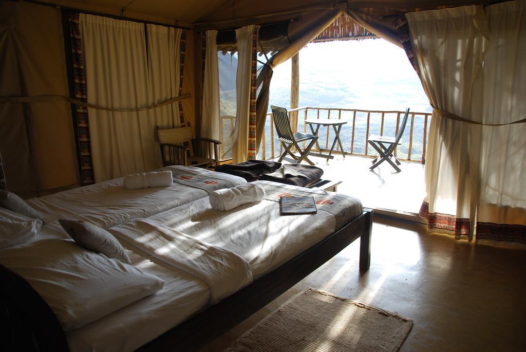 Maili Saba Camp Villa Nakuru Ngoại thất bức ảnh
