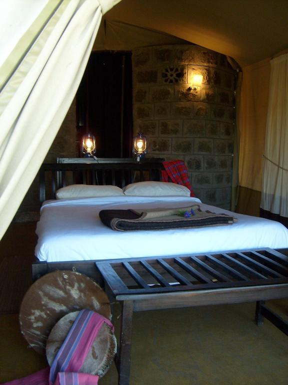 Maili Saba Camp Villa Nakuru Phòng bức ảnh